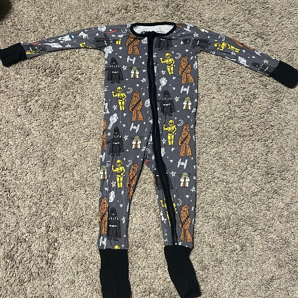 Little sleepies original Star Wars print zippy size 12-18 month